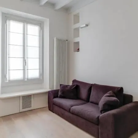 Lombardini 18 Navigli Apartment